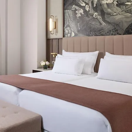 Nh Collection Victoria Hotel 4*