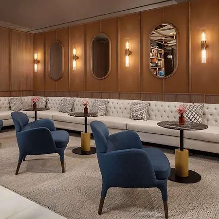 Hotel Nh Collection Victoria 4*