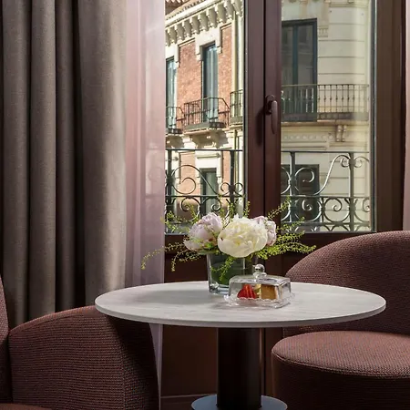 Hotel Nh Collection Victoria 4*