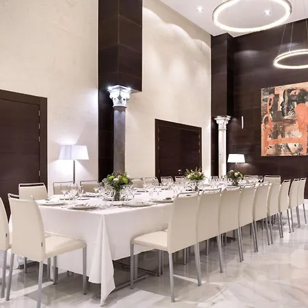 Hotel Nh Collection Victoria 4*