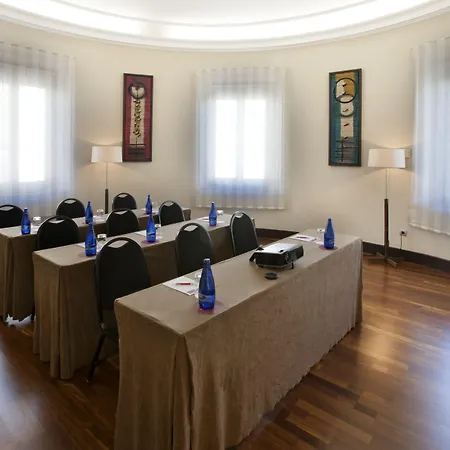 Nh Collection Victoria 4* Granada