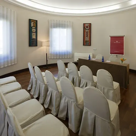 Nh Collection Victoria Hotel 4*