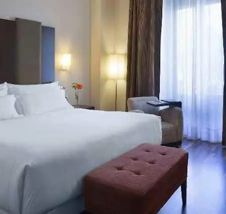 Nh Collection Victoria 4*